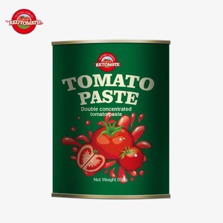 Nuestra pasta de tomate de doble concentración de China que es deliciosa y convenientemente envasada en latas de 850 gramos fácilmente abiertas