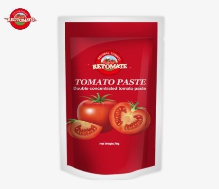 Bolsas de pasta de tomate de primera calidad de diseño plano y vertical, de doble concentración, con un peso de 70 g cada una.