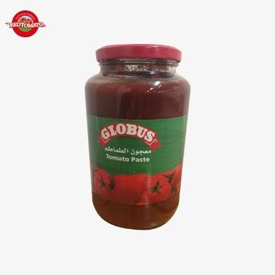 1300 gramos de pasta de tomate en jarras, deliciosamente concentrada.